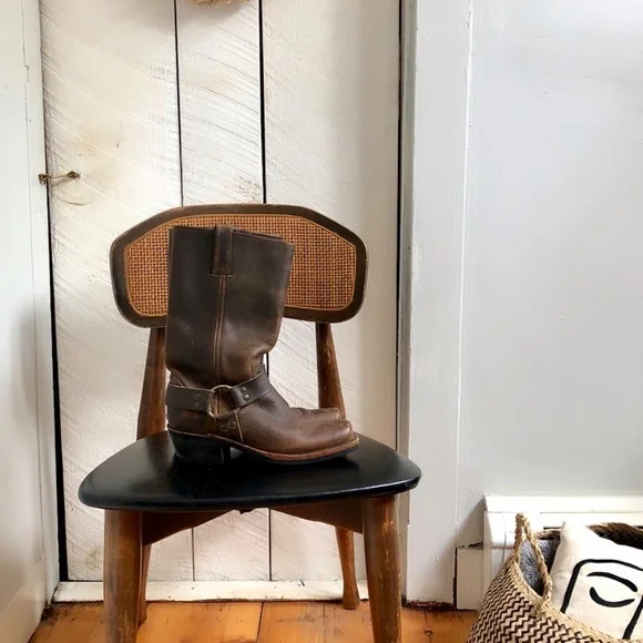 Frye Harness 12R Brown Distressed Leather Boots Sz 6.5 - Picture 2 of 9